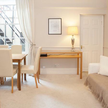 Victoria Station Apartment ลอนดอน ภายนอก รูปภาพ