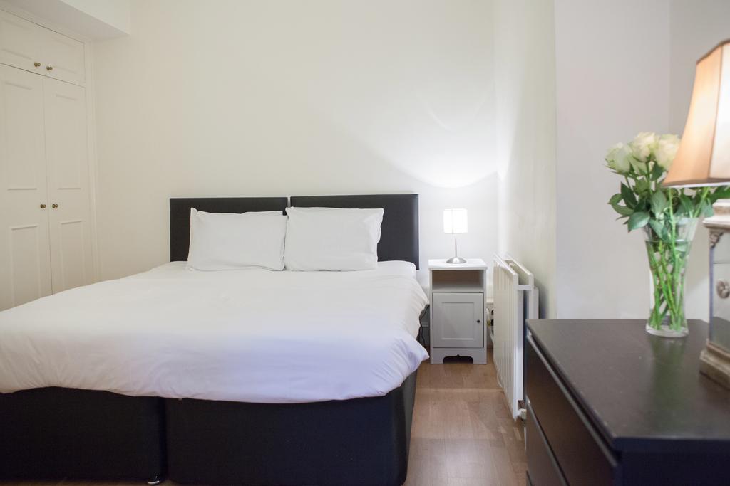 Victoria Station Apartment ลอนดอน ภายนอก รูปภาพ