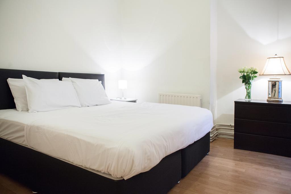Victoria Station Apartment ลอนดอน ภายนอก รูปภาพ