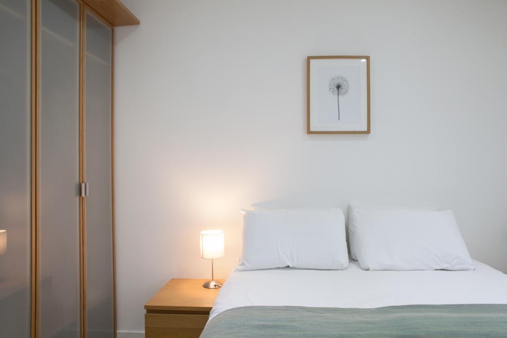 Victoria Station Apartment ลอนดอน ภายนอก รูปภาพ