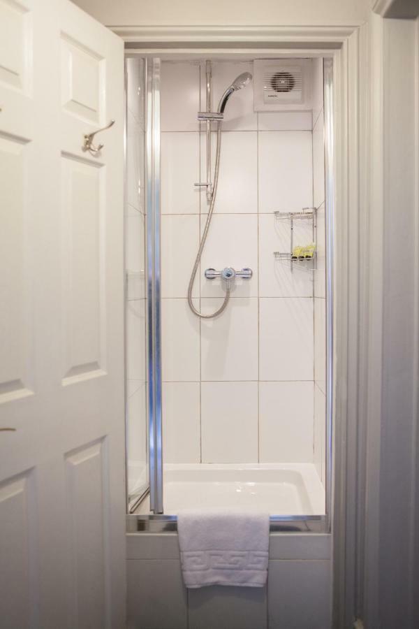 Victoria Station Apartment ลอนดอน ภายนอก รูปภาพ