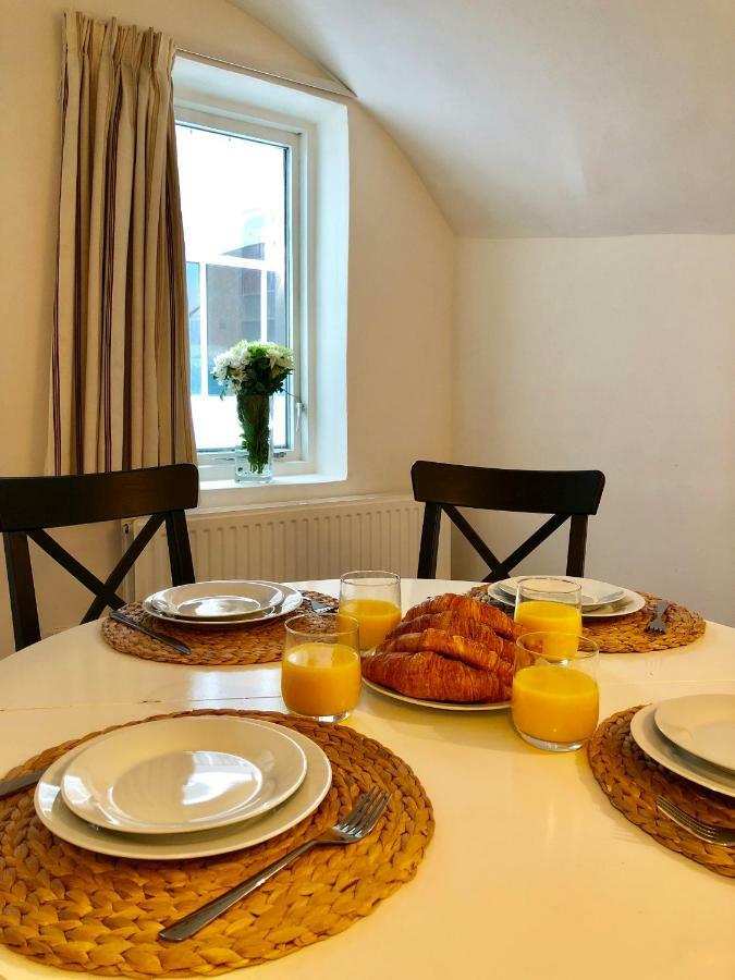 Victoria Station Apartment ลอนดอน ภายนอก รูปภาพ