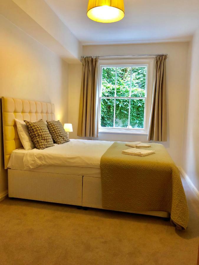 Victoria Station Apartment ลอนดอน ภายนอก รูปภาพ