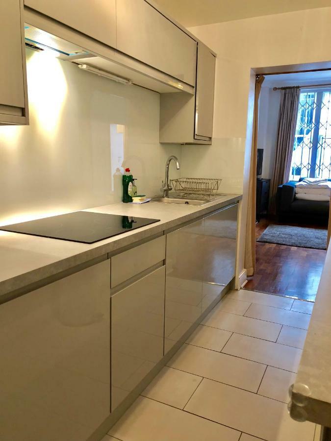 Victoria Station Apartment ลอนดอน ภายนอก รูปภาพ